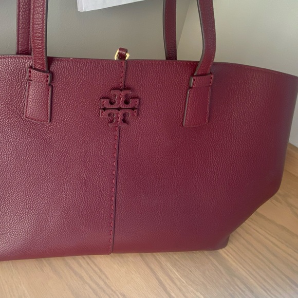 Tory Burch Robinson Tote - Picture 1 of 6